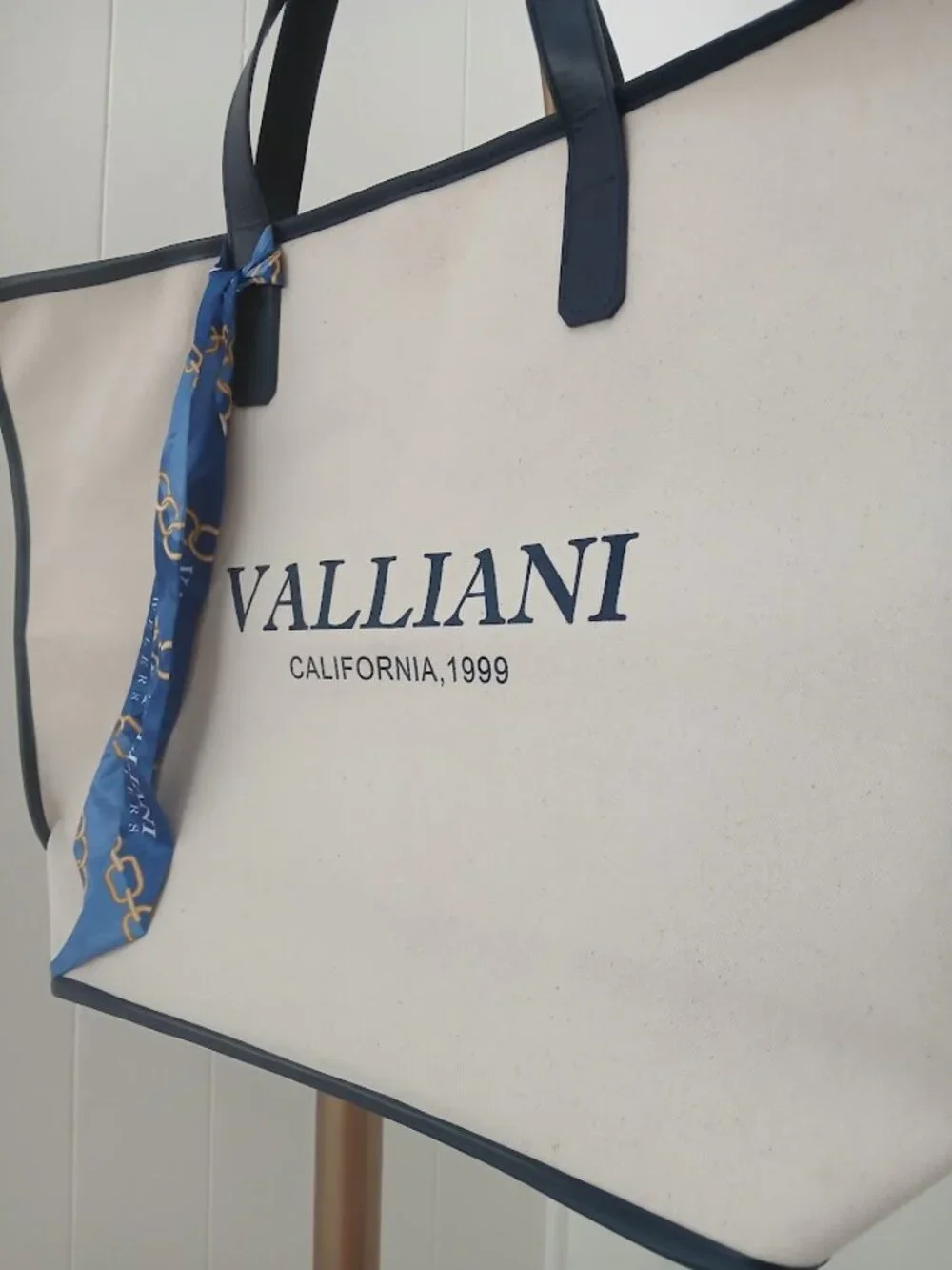 Valliani jewelers tote